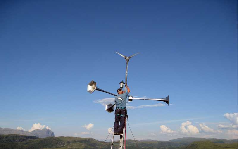 Svein Ove in the sky with horn speakers